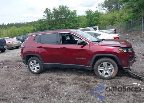 2022 Jeep Compass Latitude Fwd z USA, uszkodzony, nr VIN 3C4NJCBB9NT202123